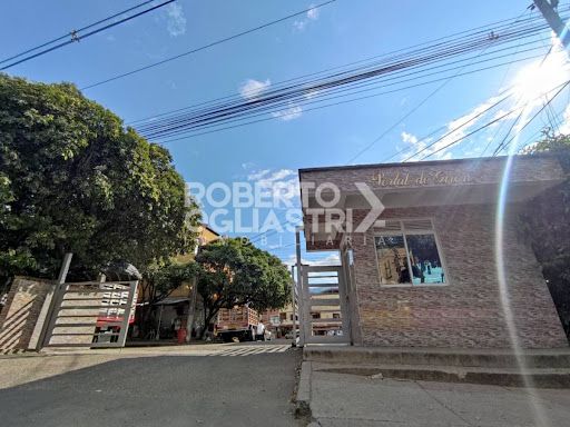 Apartamento en venta Santander Girón Centro 133 m2 Habitaciones 3 Baños 2 Garajes 0 Precio $193000000