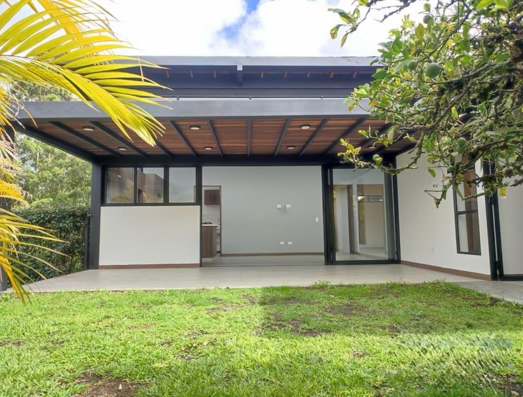 Finca en arriendo Antioquia Marinilla Marinilla 125 m2 Habitaciones 3 Baños 2 Garajes 1 Precio $4700000