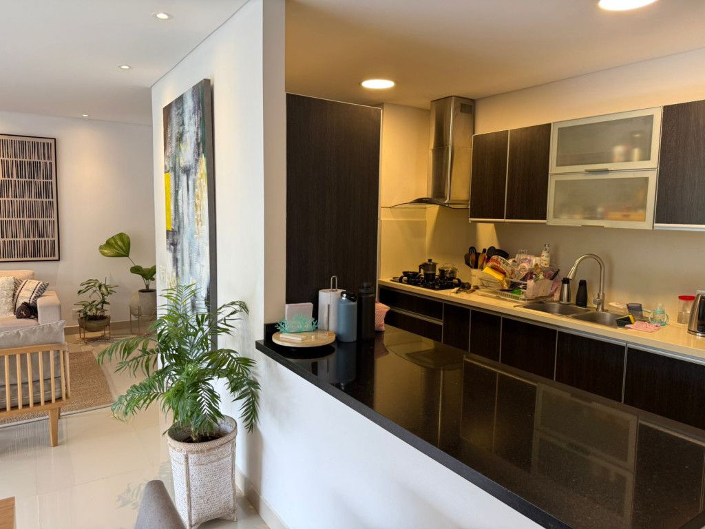 Apartamento en arriendo Valle Del Cauca Cali Normandía 200 m2 Habitaciones 3 Baños 3 Garajes 2 Precio $8500000