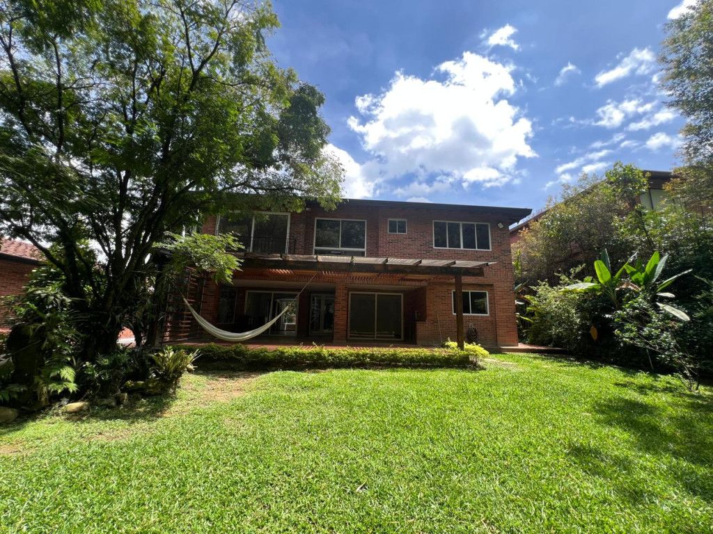 Casa Campestre en venta Antioquia Medellín Altos Del Poblado 365 m2 Habitaciones 3 Baños 5 Garajes 2 Precio $2760000000