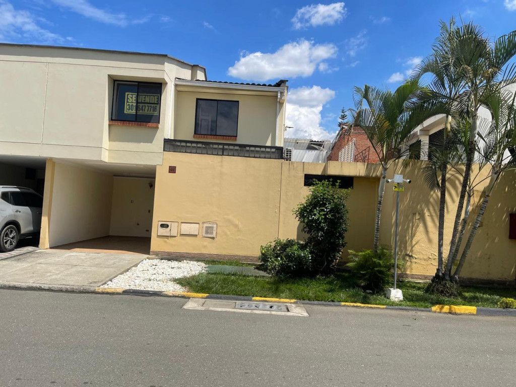 Casa en venta Valle Del Cauca Cali La Hacienda 172 m2 Habitaciones 5 Baños 5 Garajes 4 Precio $850000000