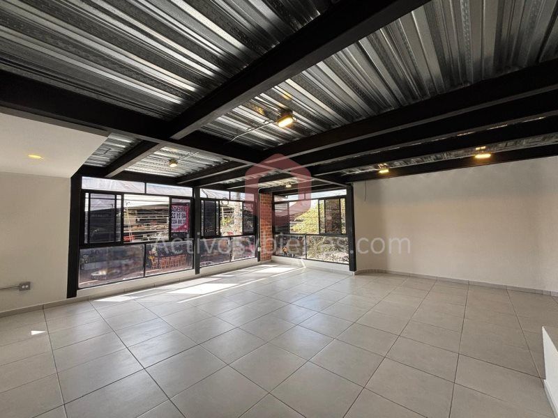 Local en arriendo Antioquia Rionegro San Antonio 128 m2 Habitaciones 0 Baños 2 Garajes 0 Precio $7000000