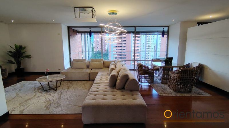 Apartamento en arriendo Antioquia Medellín La Florida 390 m2 Habitaciones 4 Baños 5 Garajes 3 Precio $19000000