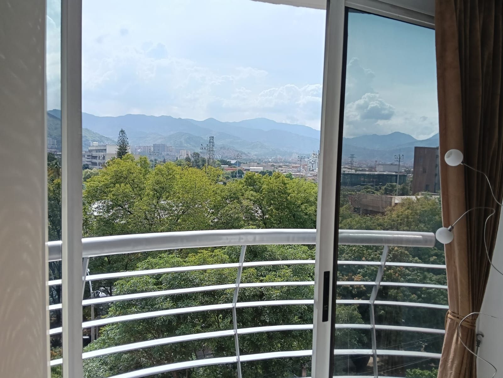 Apartaestudio en arriendo Antioquia Medellín Patio Bonito 57 m2 Habitaciones 1 Baños 2 Garajes 0 Precio $3800000