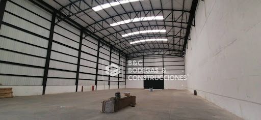 Bodega en arriendo Antioquia Caldas Caldas 1200 m2 Habitaciones 0 Baños 4 Garajes 4 Precio $25000000