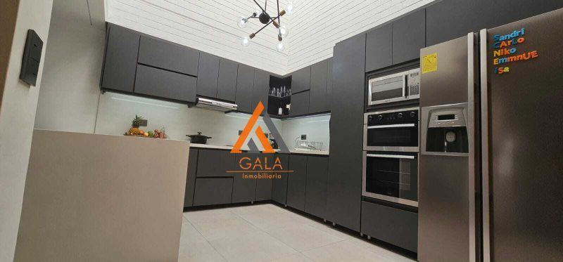 Casa en venta Antioquia La Estrella Bellavista 130 m2 Habitaciones 3 Baños 3 Garajes 2 Precio $848000000