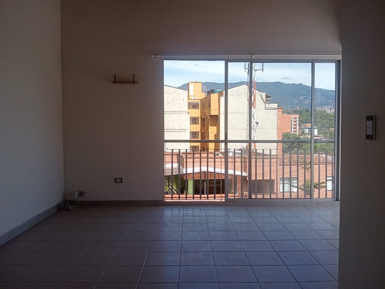Apartamento en arriendo Antioquia Medellín San Joaquin 127 m2 Habitaciones 3 Baños 3 Garajes 1 Precio $3650000