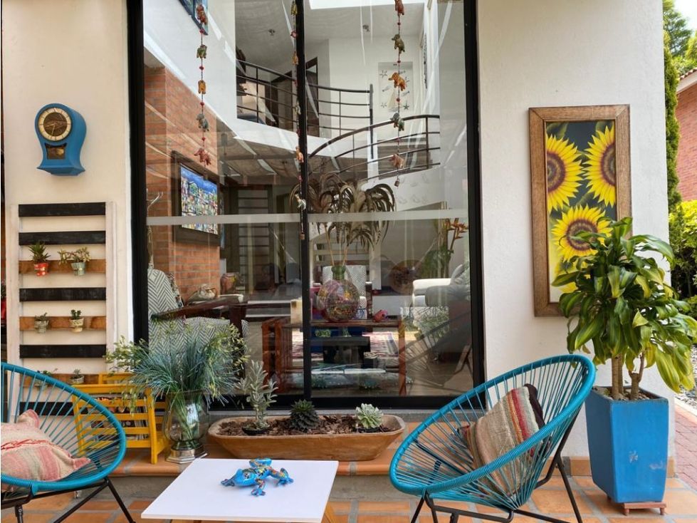 Casa en venta Caldas Manizales Manizales 240 m2 Habitaciones 3 Baños 4 Garajes 4 Precio $1180000000