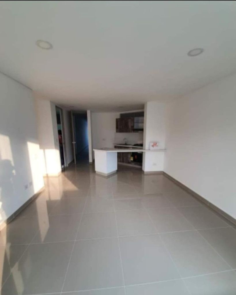 Apartamento en arriendo Valle Del Cauca Cali Urbanización Ciudad Jardín 84 m2 Habitaciones 2 Baños 2 Garajes 1 Precio $2800000