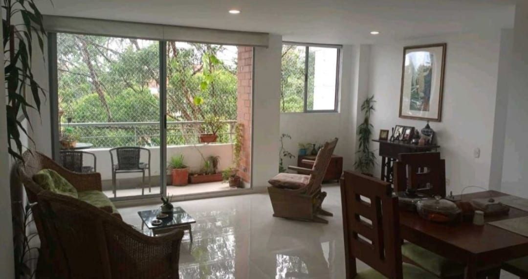 Apartamento en venta Antioquia Envigado El Esmeraldal 107 m2 Habitaciones 3 Baños 2 Garajes 2 Precio $780000000