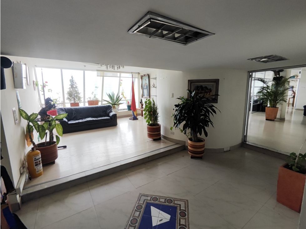 Oficina en arriendo o venta Cundinamarca Bogotá Las Nieves 251 m2 Habitaciones 0 Baños 3 Garajes 0 Precio venta $990000000 Precio arriendo $4500000