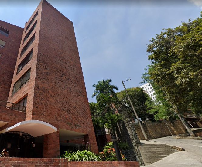 Apartamento en arriendo Valle Del Cauca Cali Granada 237 m2 Habitaciones 3 Baños 4 Garajes 2 Precio $6500000