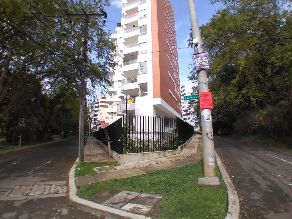 Apartamento en arriendo Valle Del Cauca Cali Santa Rita 306 m2 Habitaciones 4 Baños 5 Garajes 1 Precio $12000000