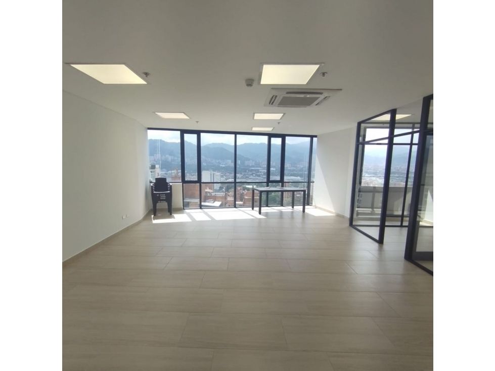 Oficina en arriendo Antioquia Medellín Alejandria 61 m2 Habitaciones 0 Baños 1 Garajes 1 Precio $7500000