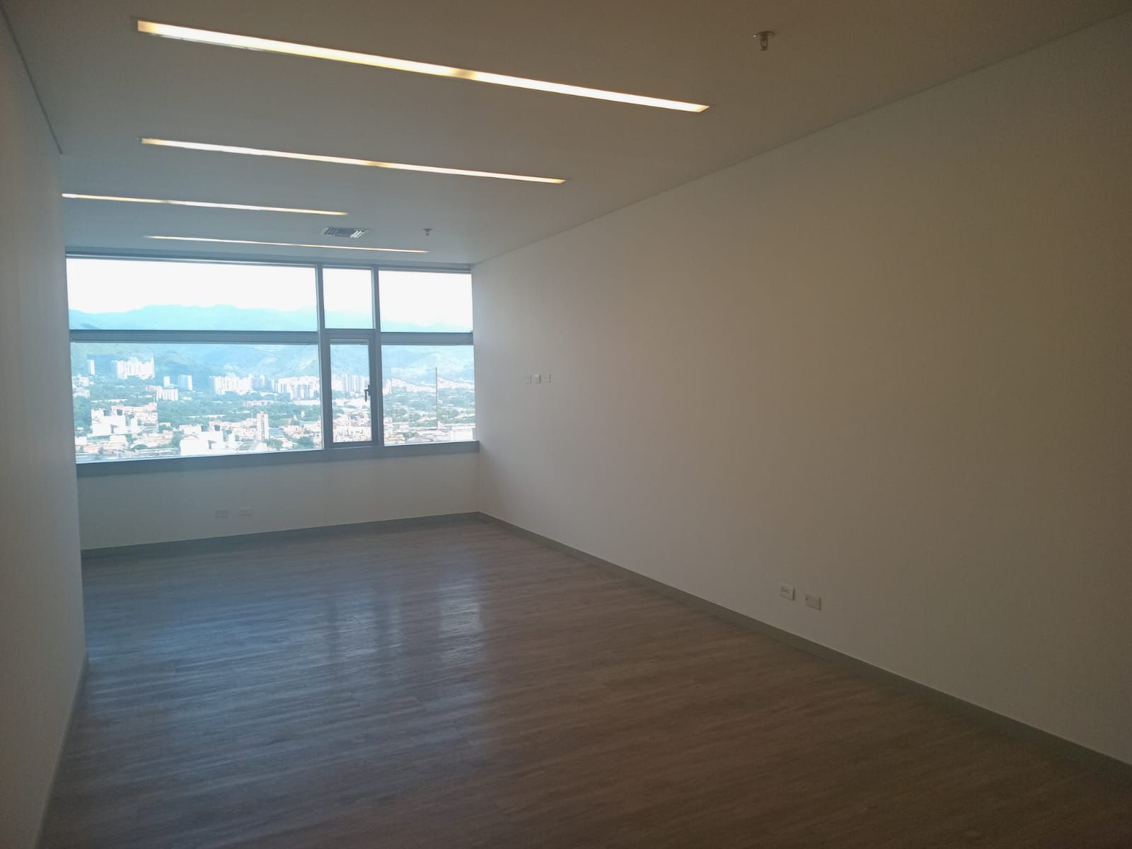 Oficina en arriendo Antioquia Medellín Alejandria 55 m2 Habitaciones 0 Baños 1 Garajes 0 Precio $7000000