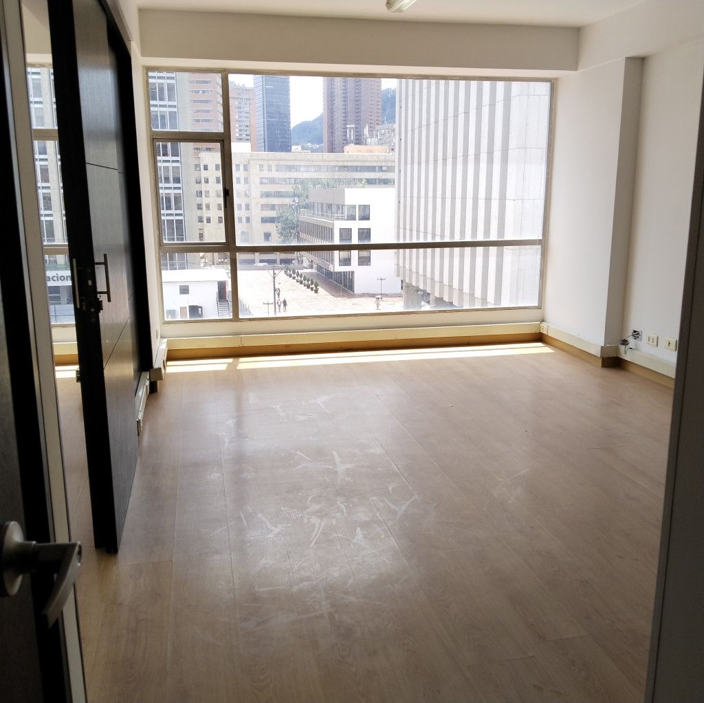 Oficina en arriendo Cundinamarca Bogotá San Diego 34 m2 Habitaciones 0 Baños 2 Garajes 0 Precio $1780000