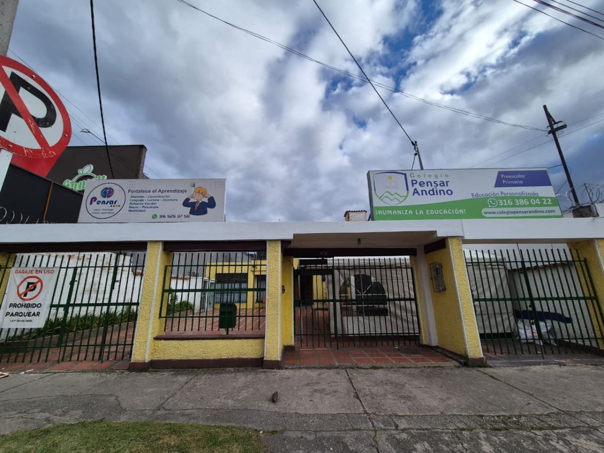 Casa en arriendo Cundinamarca Bogotá Los Cedritos 540 m2 Habitaciones 6 Baños 5 Garajes 6 Precio $22000000