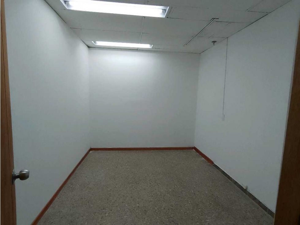 Oficina en arriendo Antioquia Medellín La Candelaria 45 m2 Habitaciones 0 Baños 0 Garajes 0 Precio $1700000