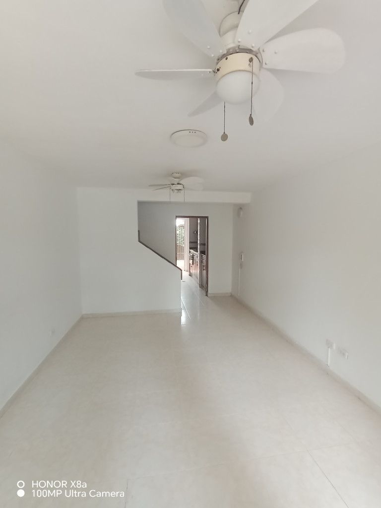 Casa en venta Valle Del Cauca Cali Ciudad Real 110 m2 Habitaciones 3 Baños 3 Garajes 1 Precio $380000000