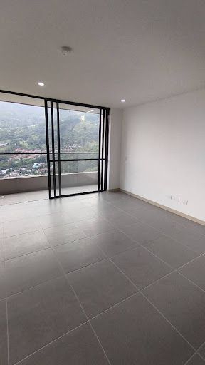 Apartamento en arriendo Antioquia Medellín El Salvador 90 m2 Habitaciones 3 Baños 2 Garajes 2 Precio $5300000
