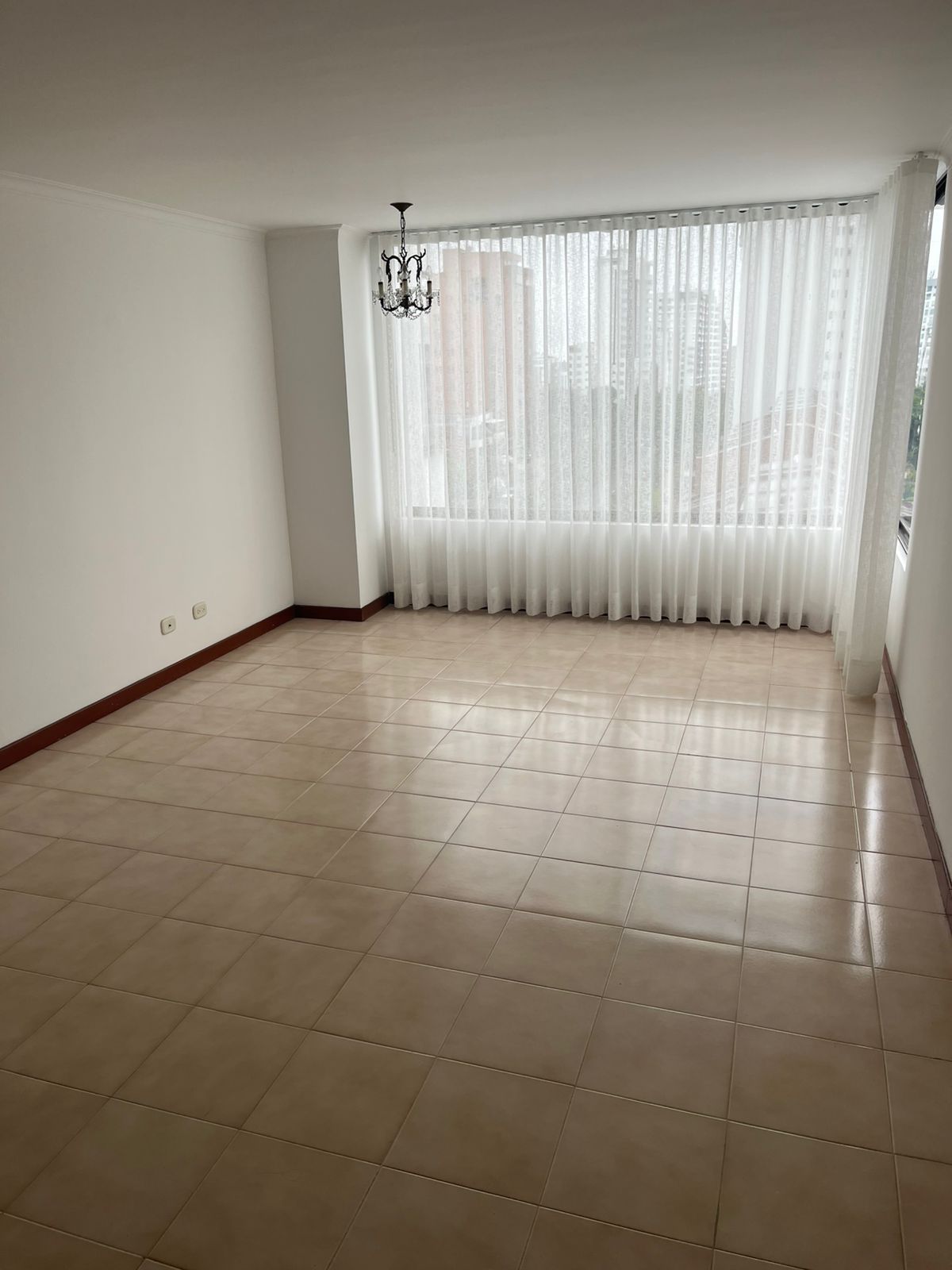 Apartamento en venta Risaralda Pereira Pinares Alto 126 m2 Habitaciones 3 Baños 2 Garajes 1 Precio $500000000