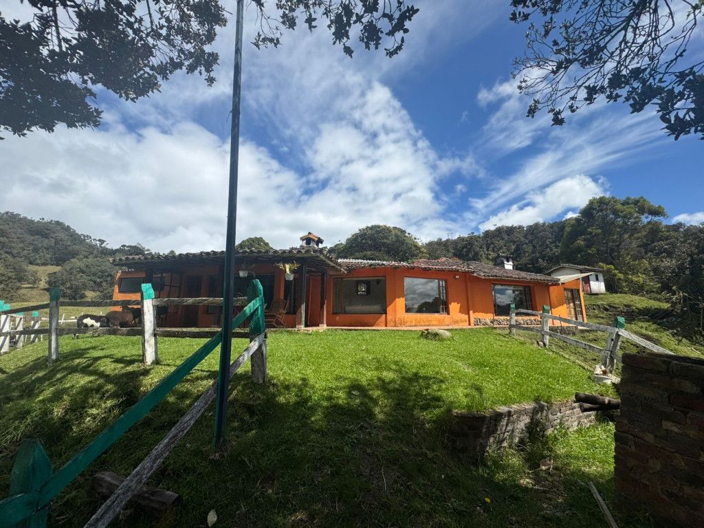 Finca en venta Cundinamarca La Calera La Calera 200 m2 Habitaciones 5 Baños 3 Garajes 0 Precio $1700000000
