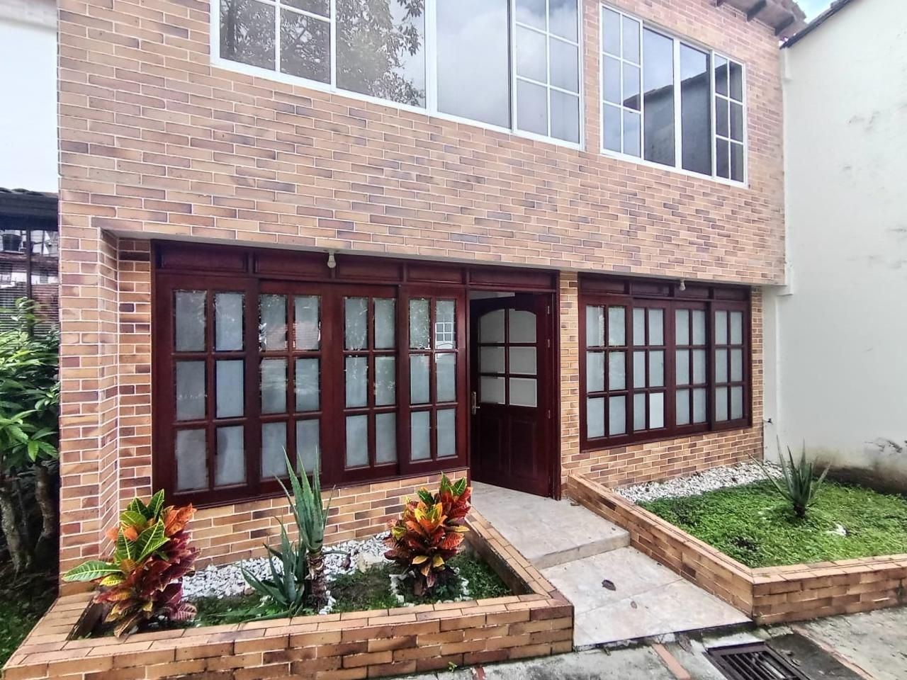 Casa en arriendo Santander Bucaramanga Pan De Azucar 194 m2 Habitaciones 4 Baños 3 Garajes 1 Precio $3700000