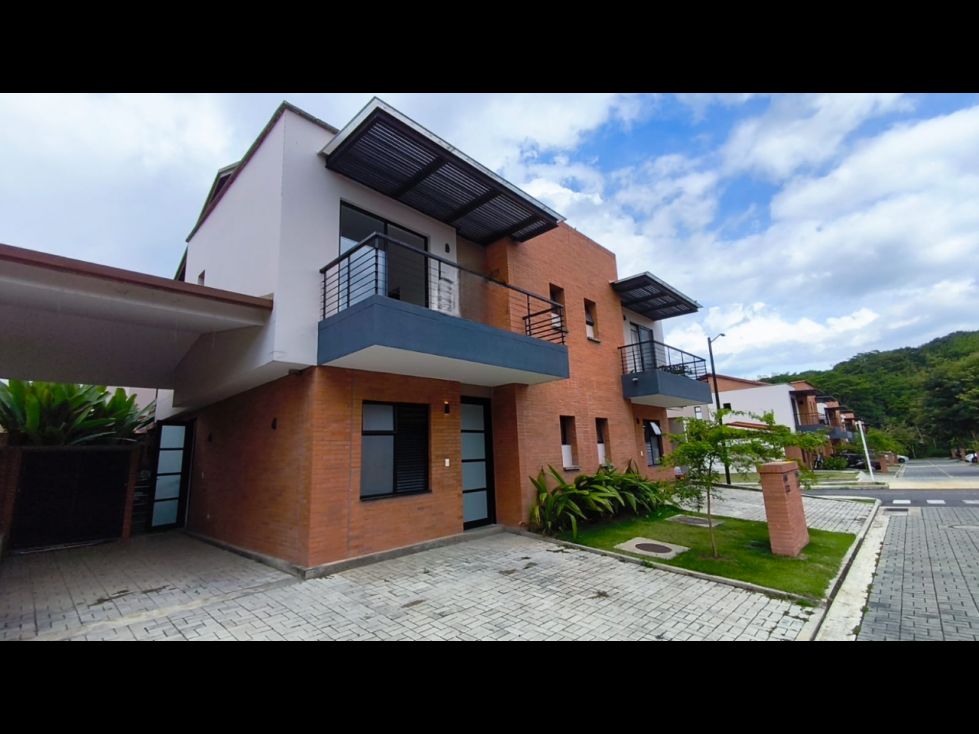 Casa en venta Risaralda Pereira Pereira 165 m2 Habitaciones 3 Baños 3 Garajes 2 Precio $980000000