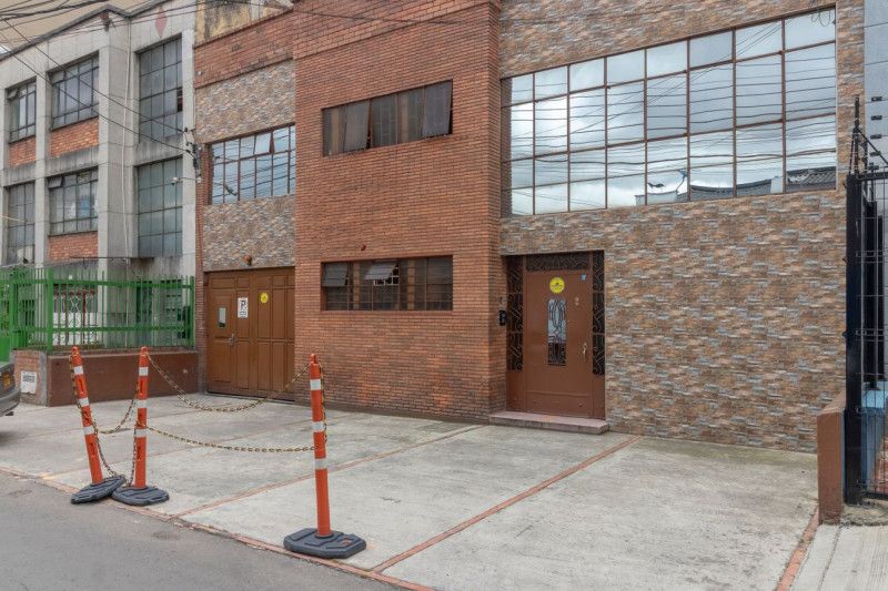 Oficina en venta Cundinamarca Bogotá San Felipe 286 m2 Habitaciones 0 Baños 0 Garajes 4 Precio $1650000000