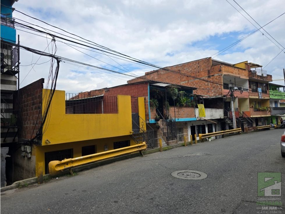 Casa en venta Antioquia Medellín Las Granjas 150 m2 Habitaciones 4 Baños 1 Garajes 0 Precio $350000000