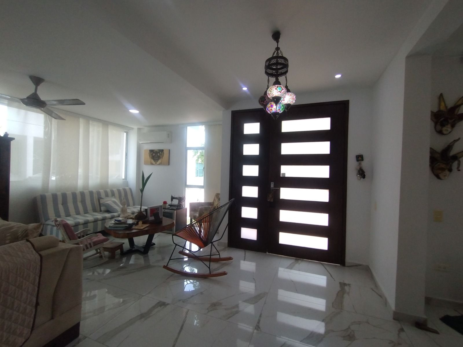 Casa en arriendo o venta Atlántico Barranquilla Romance 170 m2 Habitaciones 3 Baños 4 Garajes 2 Precio venta $810000000 Precio arriendo $5400000