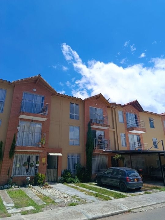 Apartamento en venta Antioquia La Ceja Centro 111 m2 Habitaciones 3 Baños 2 Garajes 1 Precio $380000000