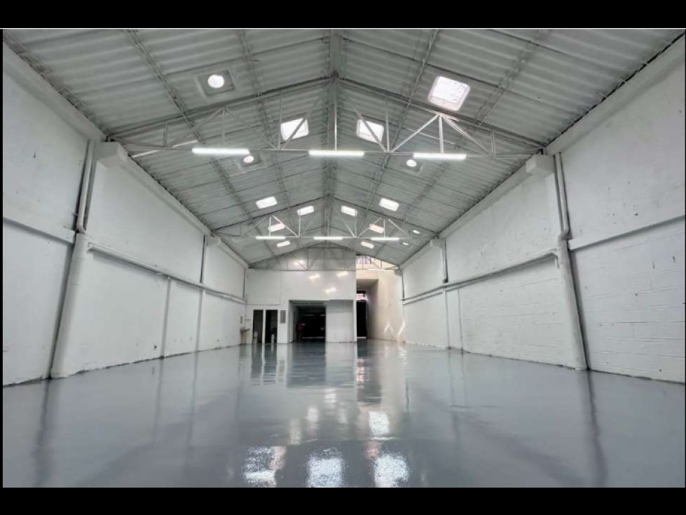 Bodega en venta Cundinamarca Bogotá Las Ferias 560 m2 Habitaciones 0 Baños 3 Garajes 0 Precio $1800000000