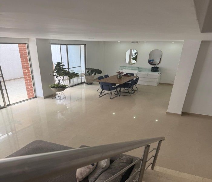 Casa en venta Valle Del Cauca Cali Urbanización Ciudad Jardín 246 m2 Habitaciones 4 Baños 5 Garajes 4 Precio $1200000000