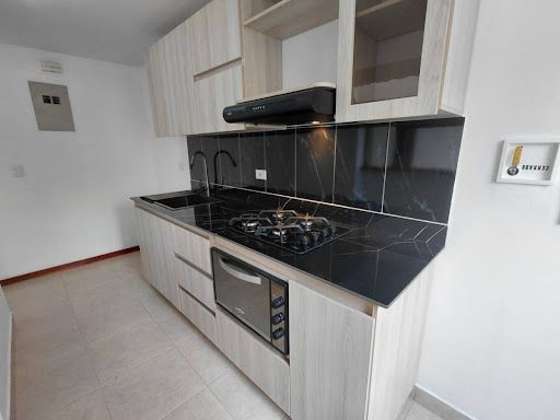 Apartamento en arriendo Antioquia Envigado Iriza 85 m2 Habitaciones 3 Baños 2 Garajes 1 Precio $3550000