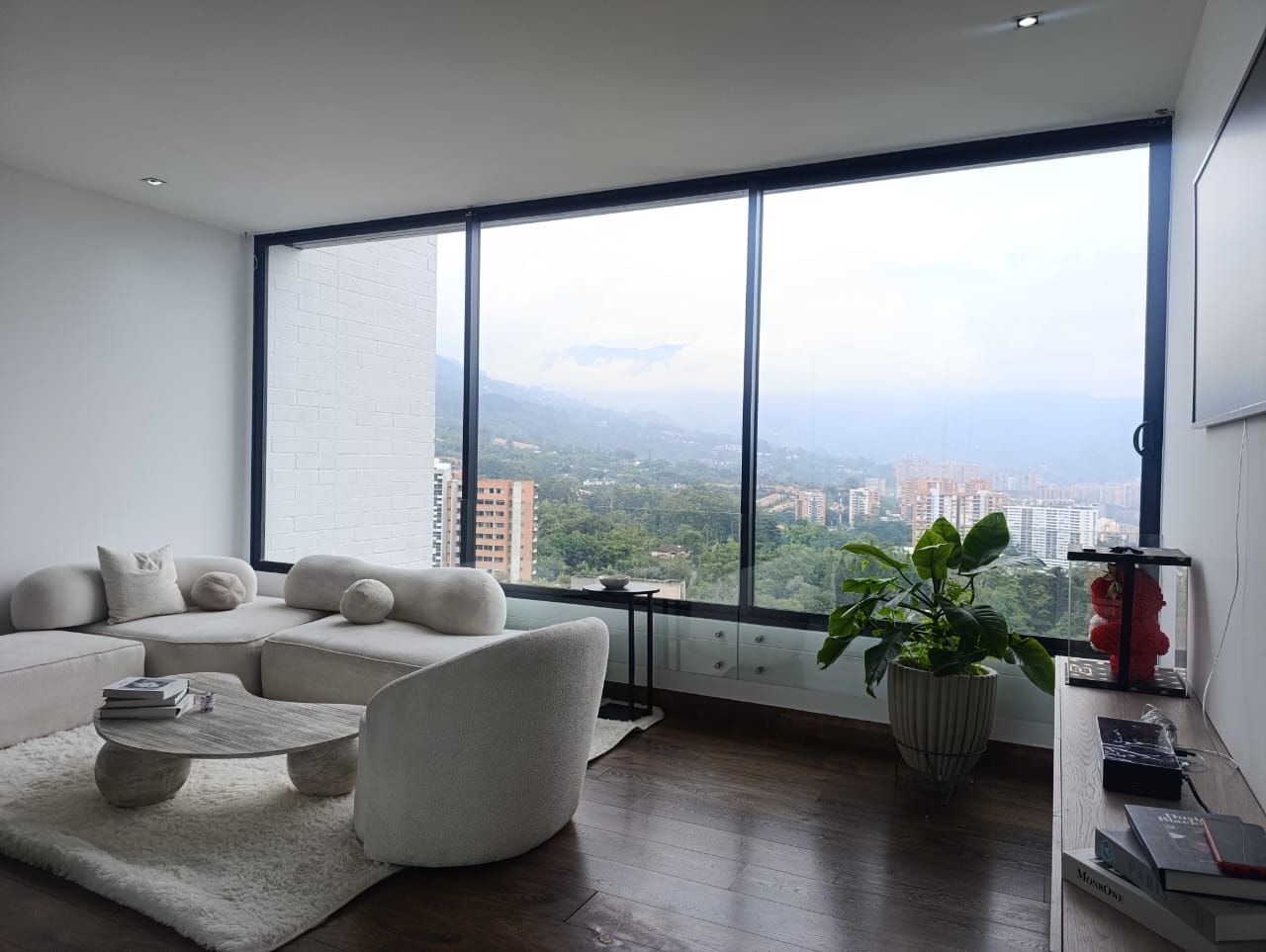Apartamento en arriendo Antioquia Medellín San Lucas 74 m2 Habitaciones 1 Baños 2 Garajes 1 Precio $5650000