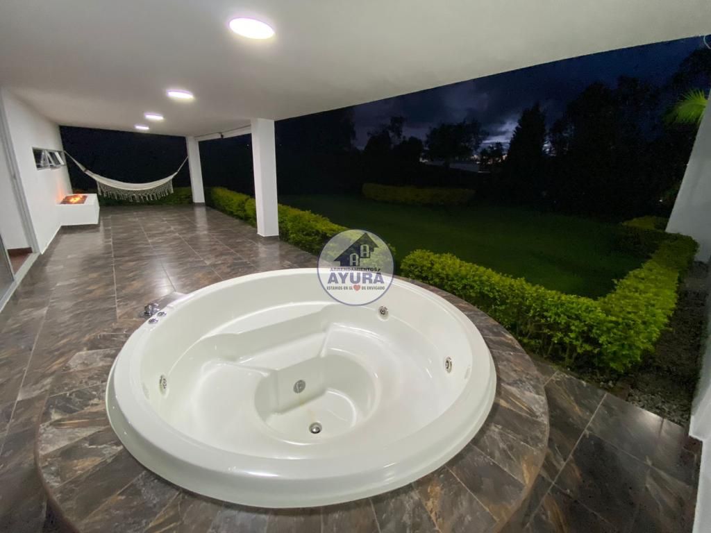 Casa en arriendo Antioquia Rionegro Centro 350 m2 Habitaciones 3 Baños 4 Garajes 1 Precio $19500000