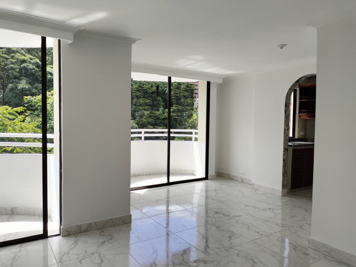 Apartamento en arriendo Antioquia Medellín Chile 115 m2 Habitaciones 3 Baños 3 Garajes 1 Precio $4000000