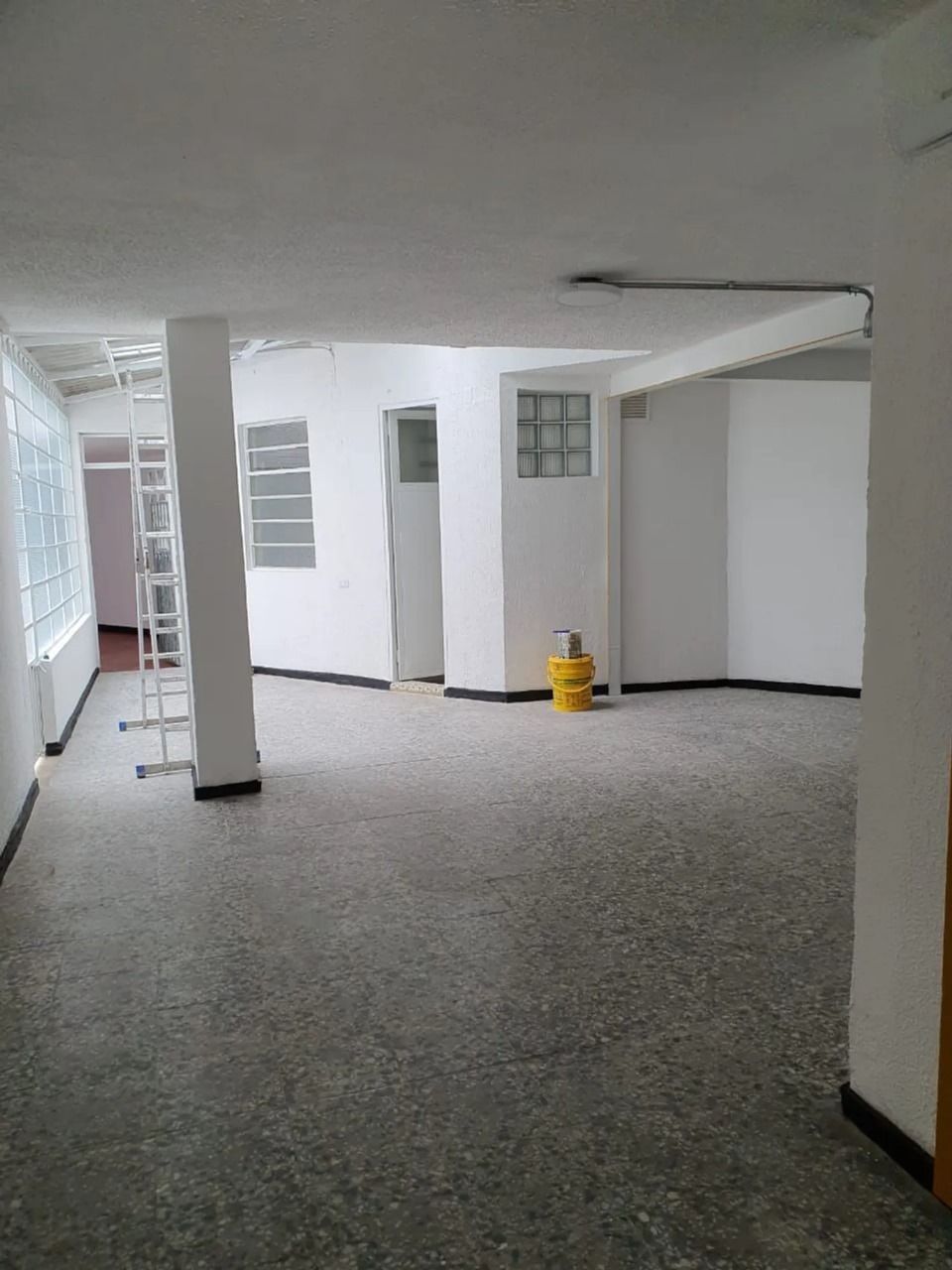Local en arriendo Cundinamarca Bogotá Chapinero Central 180 m2 Habitaciones 0 Baños 3 Garajes 0 Precio $2800000