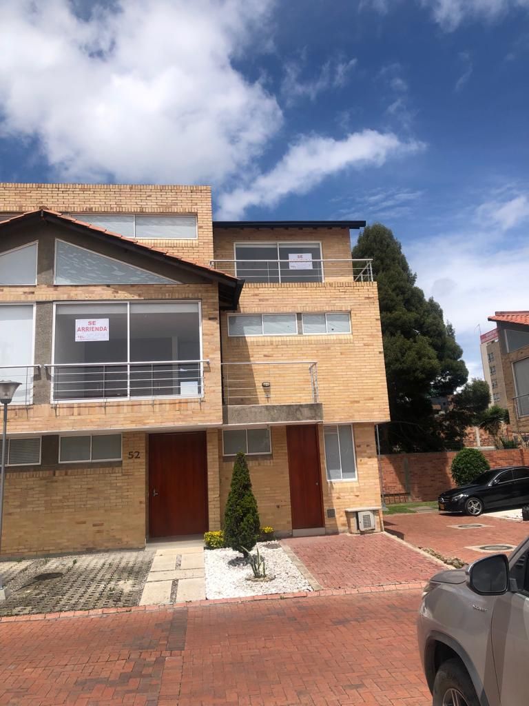 Casa en arriendo Cundinamarca Chía Delicias Norte 175 m2 Habitaciones 3 Baños 4 Garajes 2 Precio $5500000