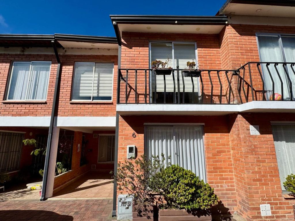 Casa en venta Cundinamarca Cajicá Centro 84 m2 Habitaciones 3 Baños 2 Garajes 1 Precio $380000000