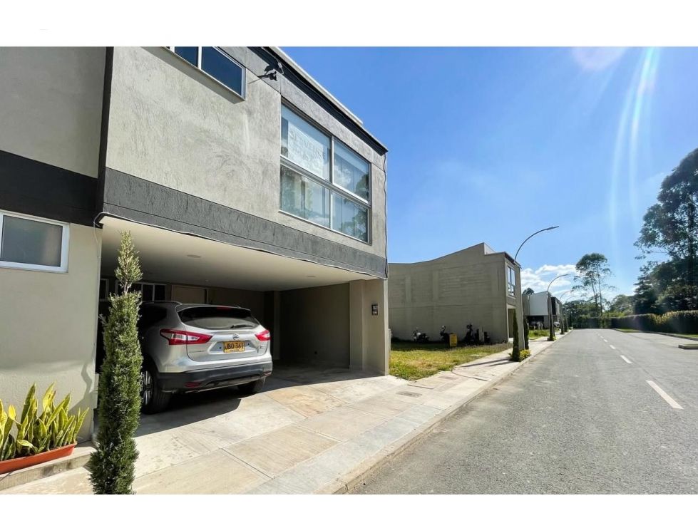 Casa en venta Antioquia Rionegro Ub Terragrande Et I 168 m2 Habitaciones 3 Baños 4 Garajes 2 Precio $1150000000