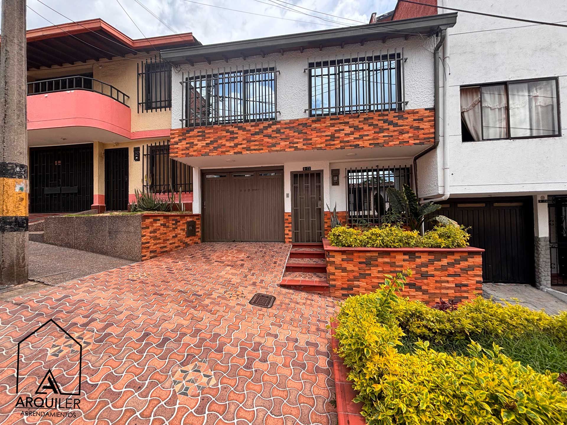 Casa en venta Antioquia Medellín La Gloria 160 m2 Habitaciones 5 Baños 3 Garajes 1 Precio $730000000