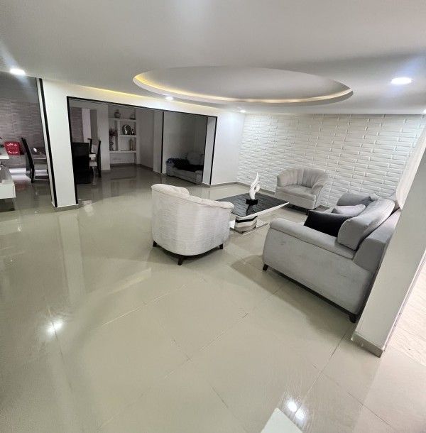 Casa en venta Valle Del Cauca Cali Santa Anita - La Selva 246 m2 Habitaciones 5 Baños 4 Garajes 2 Precio $660000000