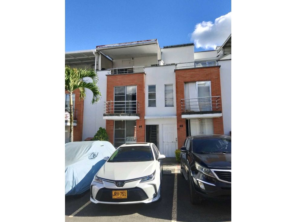 Casa en venta Risaralda Pereira Cr Olivar De Los Vientos 110 m2 Habitaciones 3 Baños 3 Garajes 1 Precio $450000000