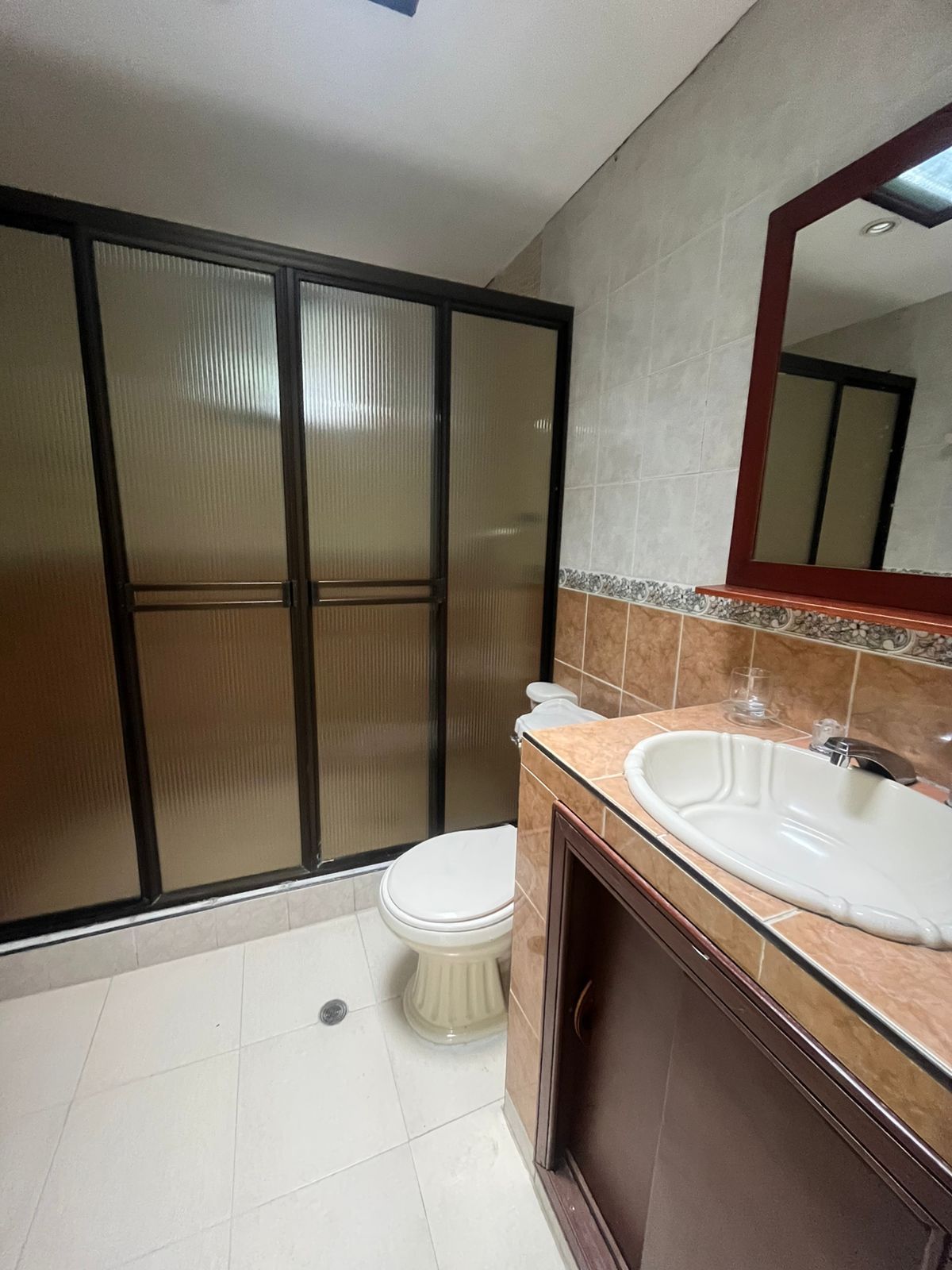 Casa en arriendo Valle Del Cauca Cali Urbanización San Joaquín 150 m2 Habitaciones 4 Baños 4 Garajes 1 Precio $4400000