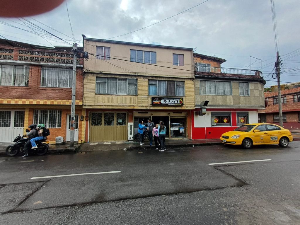 Casa en venta Cundinamarca Bogotá Las Ferias Occidental 283 m2 Habitaciones 8 Baños 4 Garajes 1 Precio $1000000000