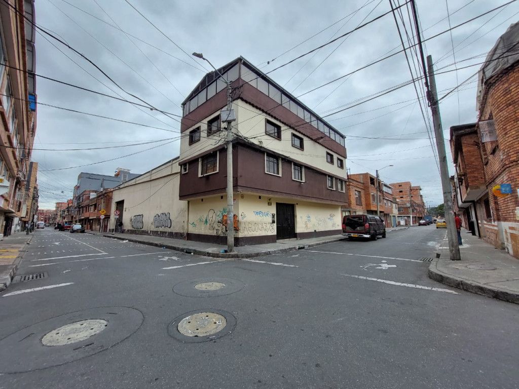 Bodega en venta Cundinamarca Bogotá San Jose De La Granja 672 m2 Habitaciones 0 Baños 3 Garajes 0 Precio $4800000000