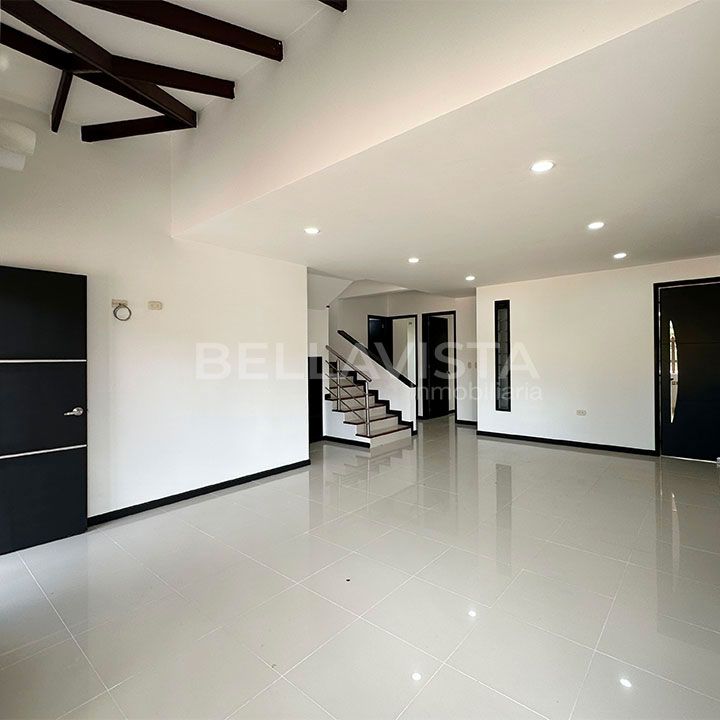 Casa en venta Meta Restrepo Gaitán 178 m2 Habitaciones 4 Baños 4 Garajes 2 Precio $545000000