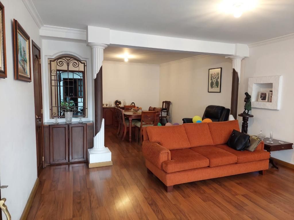 Casa en venta Cundinamarca Bogotá Santa Ana Occidental 134 m2 Habitaciones 3 Baños 4 Garajes 2 Precio $1200000000